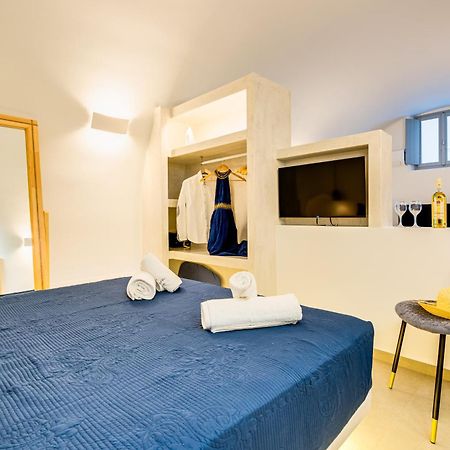 Tiara Suites Santorini Fira  Exterior foto