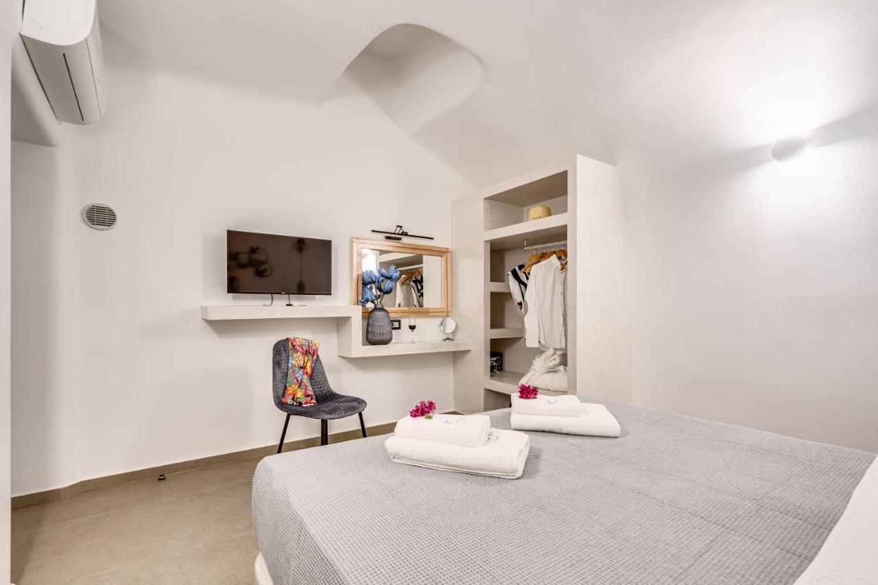 Tiara Suites Santorini Fira  Exterior foto