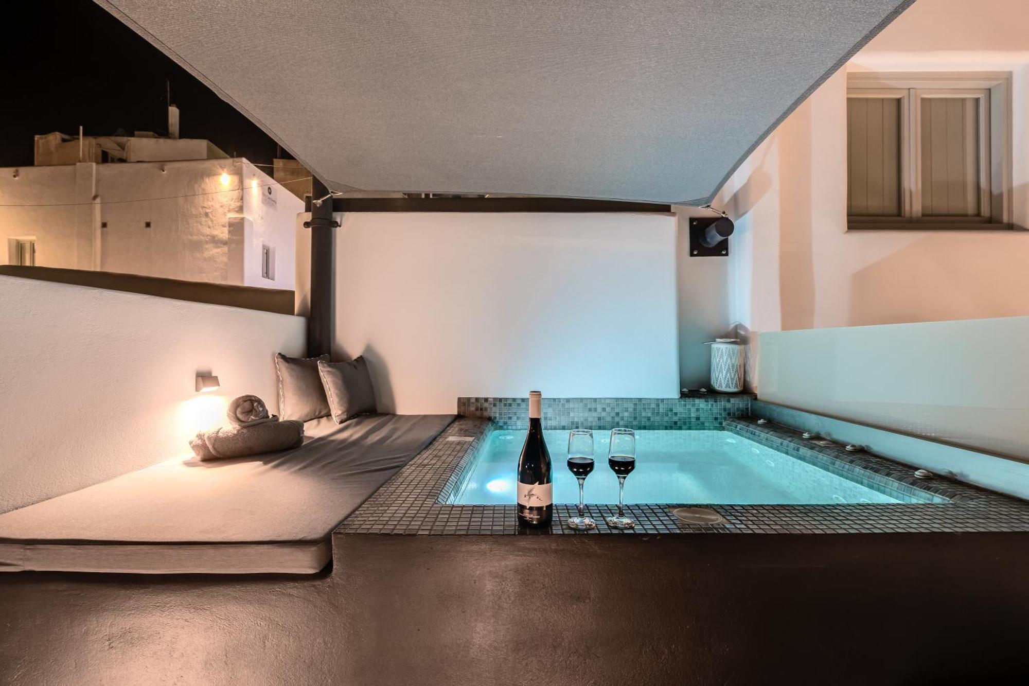 Tiara Suites Santorini Fira  Exterior foto