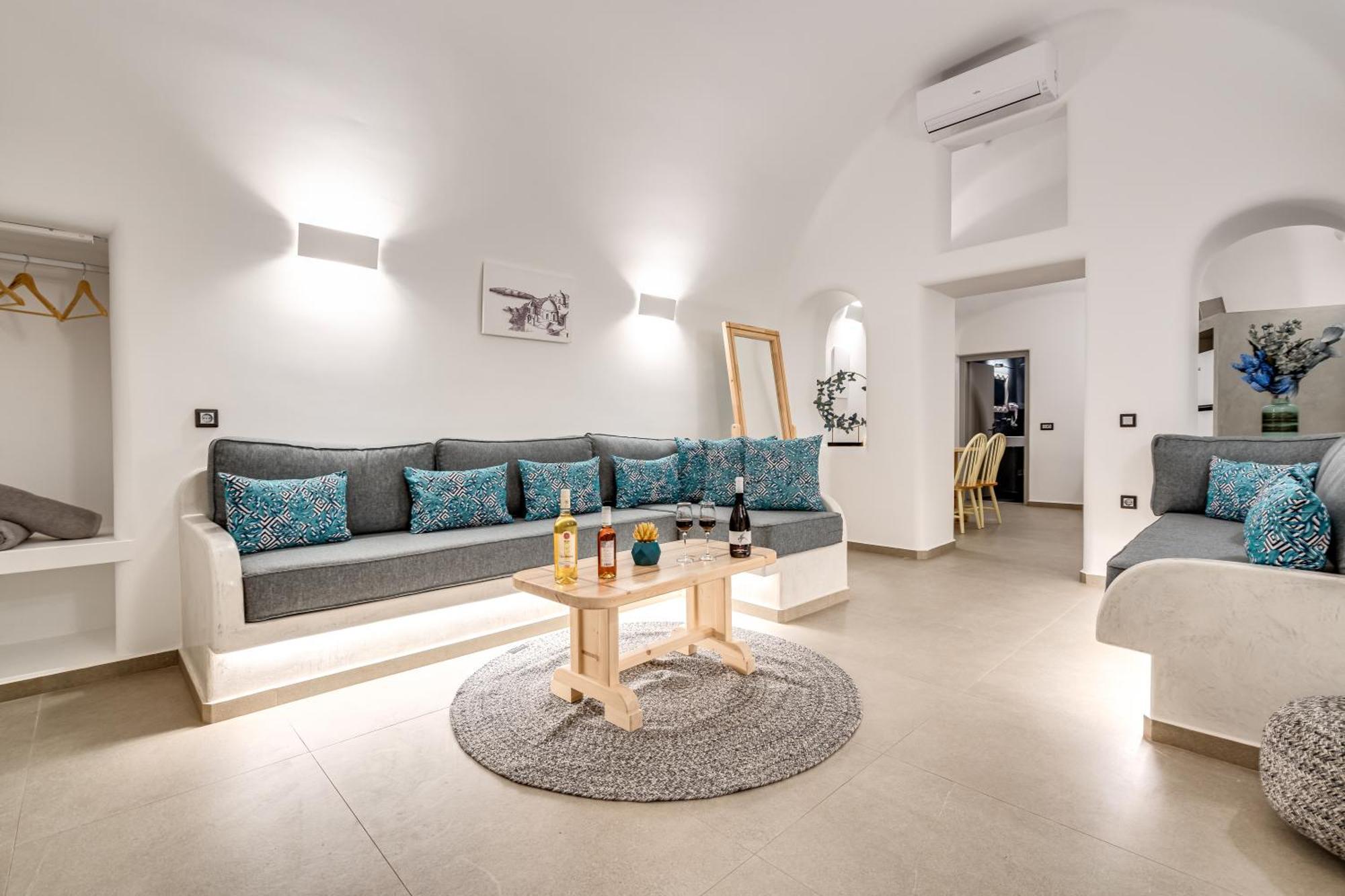 Tiara Suites Santorini Fira  Exterior foto